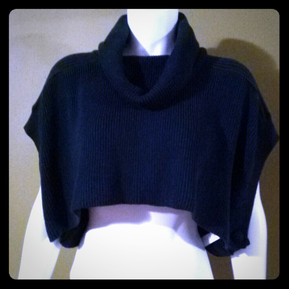 MEMO •Cropped "Turtle-knit" sweater NWT! (OS)